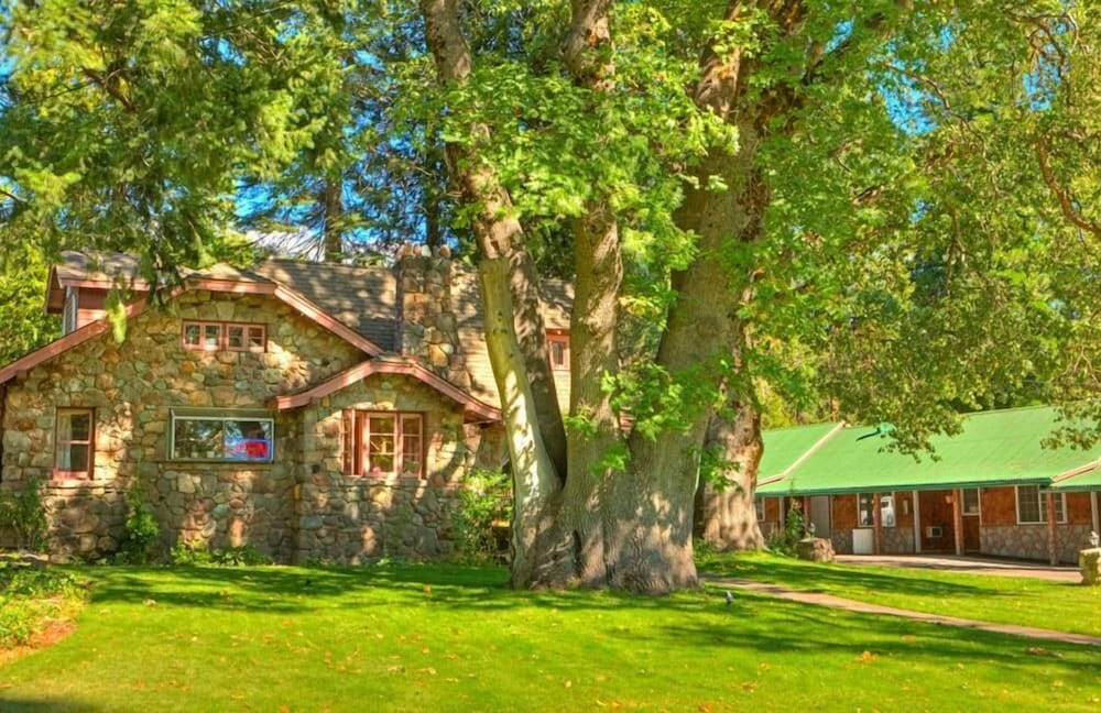 Strawberry Valley Inn - photo 15