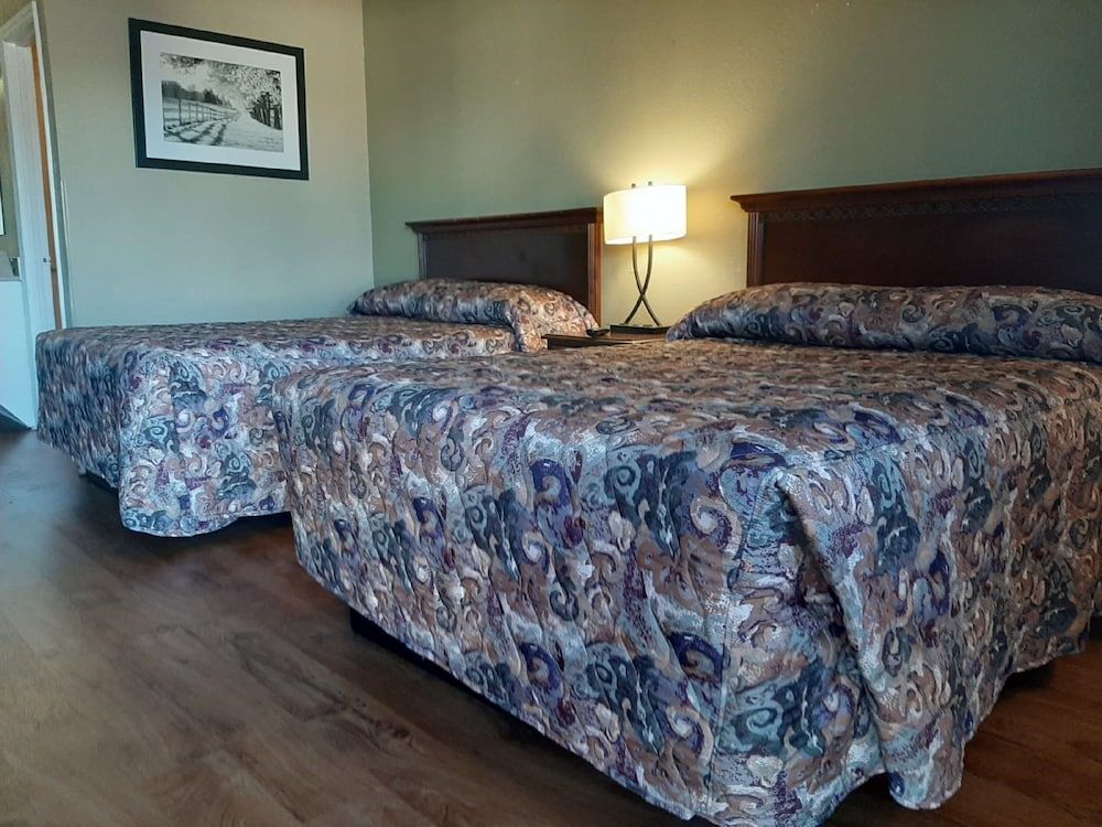 Super 8 Jonesville Elkin Area - photo 16