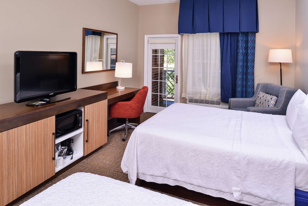 Hampton Inn Lexington Historic District - photo 34