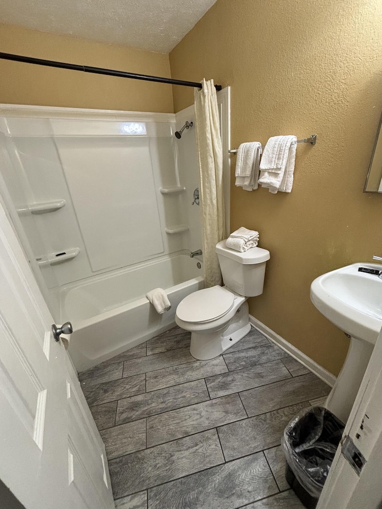 Cook's Motel Panama City Beach - photo 23