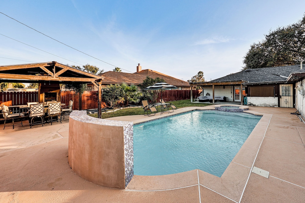 3 Mi To Downtown Mcallen Quiet Home W Pool 21233816 — Mcallen