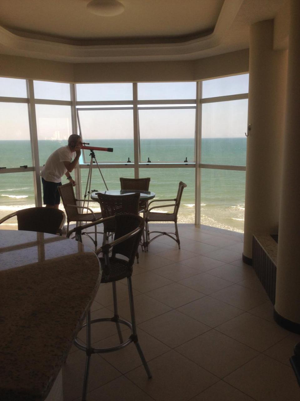 Edificio Estrela Dourada — 4-Star Luxury Hotel in Itapema, Brasil