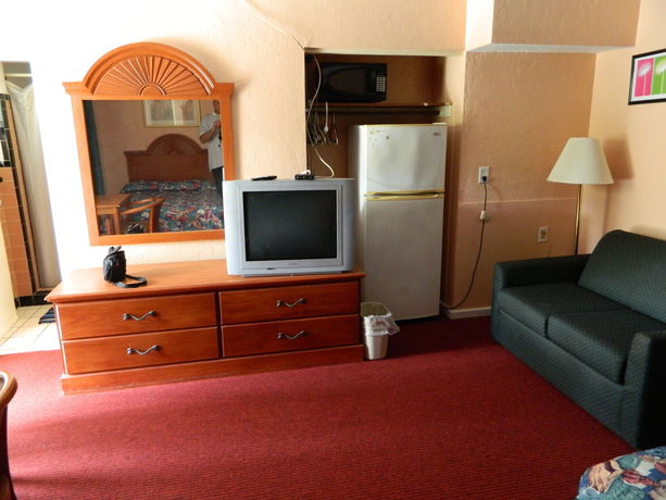 Pilot Motel - photo 9