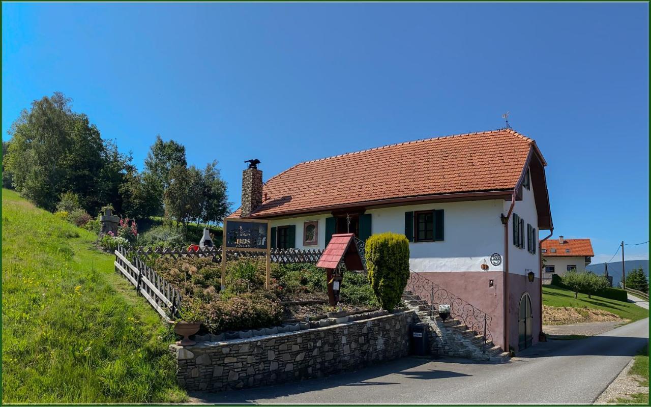 Ferienhaus Mooshof — hotel in Poellauberg