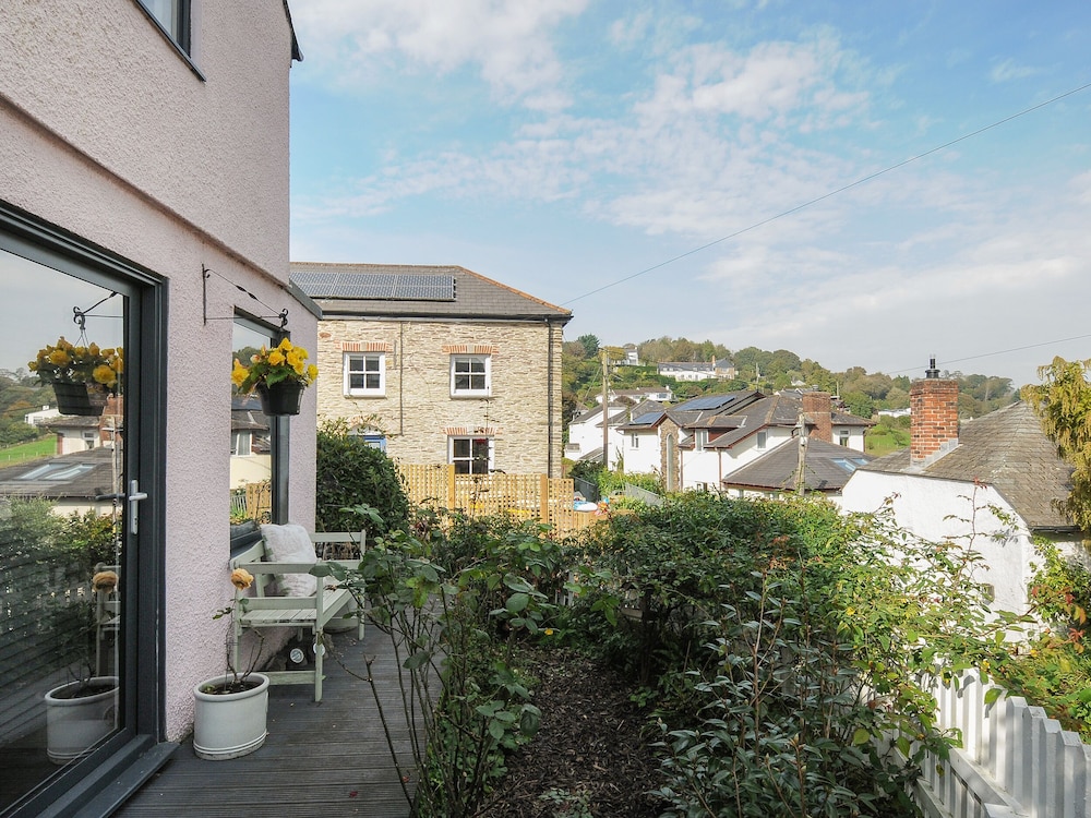 Moon's Cottage — 4-Star Luxury Hotel in Fowey, United Kingdom