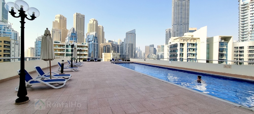 Nice Studio Balcony N Pool View Marina — 4-Star Luxury Hotel in Dubai, United Arab Emirates