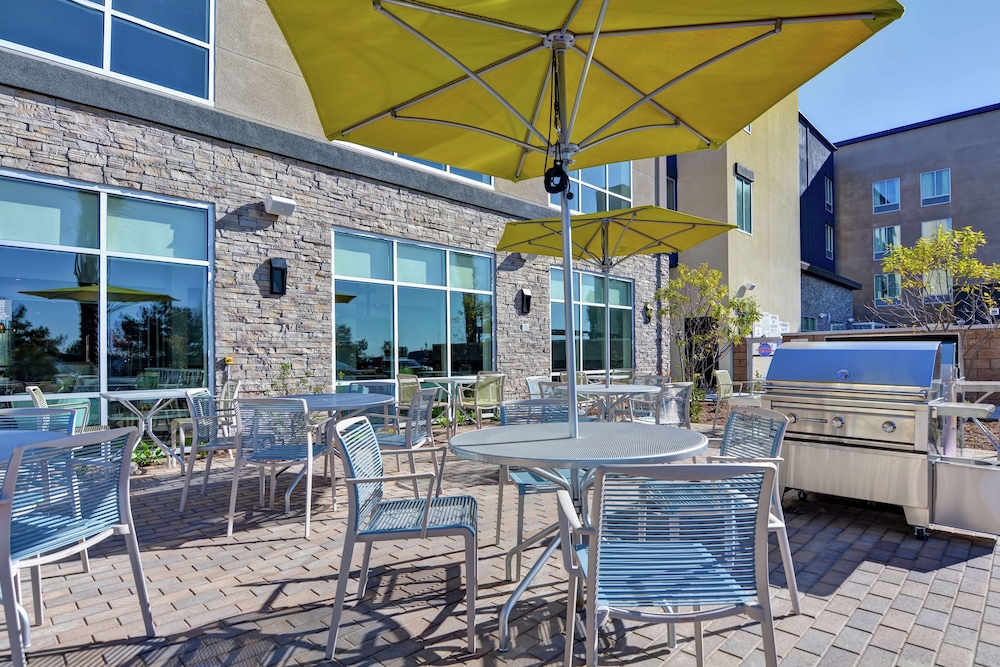 Hampton Inn Chula Vista Eastlake - photo 37