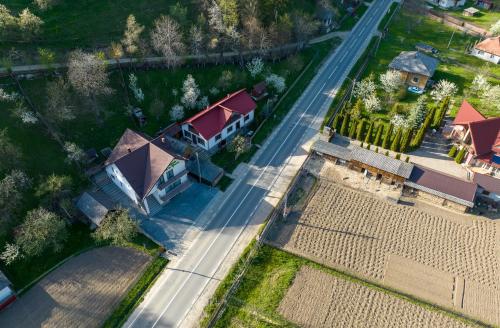 Casa De La Munte — 4-Star Luxury Hotel in Frumosu, Romania
