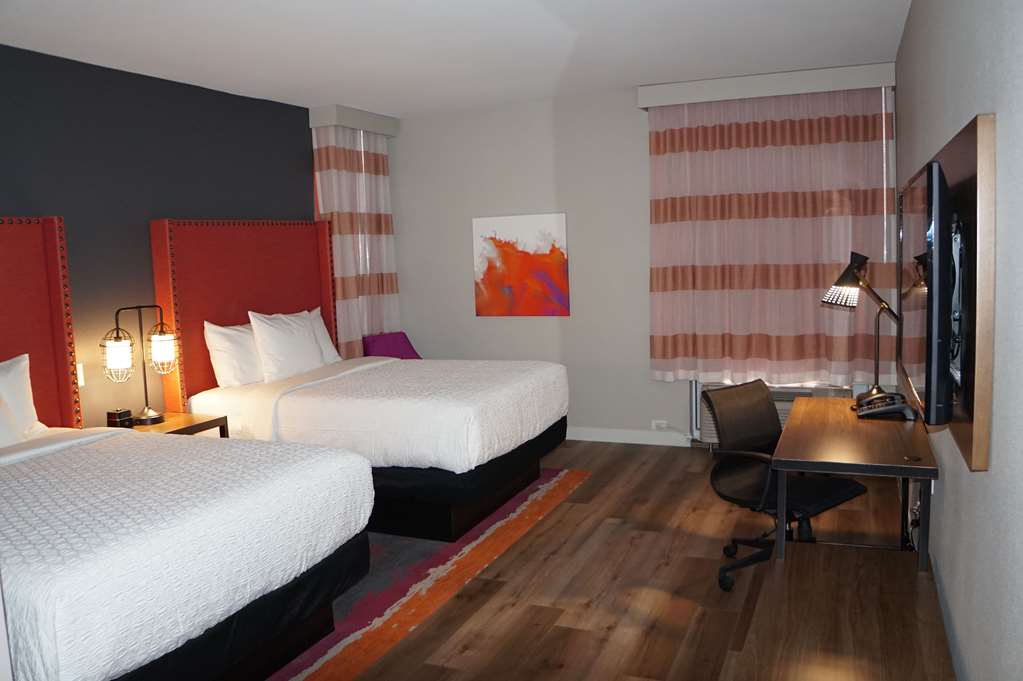 La Quinta Inn & Suites by Wyndham Lewisville - photo 25