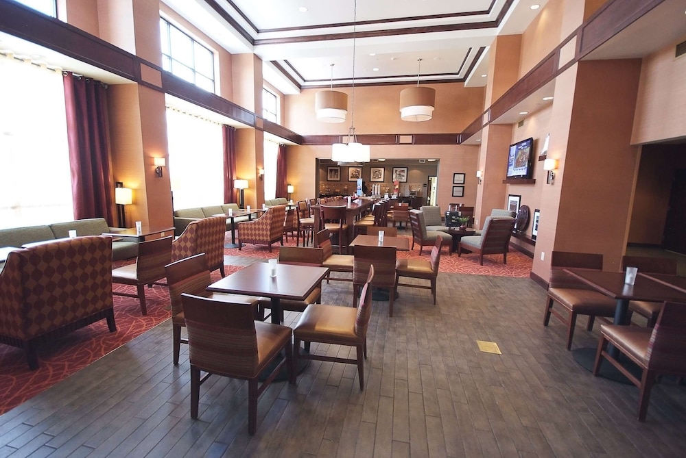 Hampton Inn & Suites Vineland - photo 28