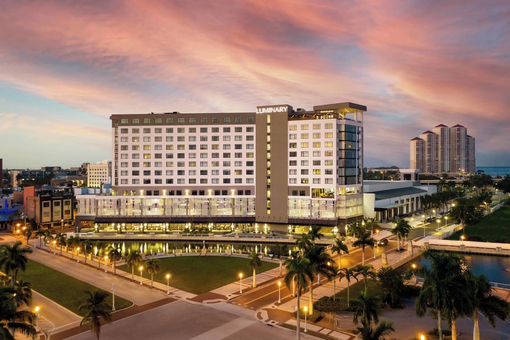 Luminary Hotel & Co. Autograph Hotels in Fort Myers, United States