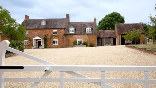 Beecham Farmhouse — 4-Star Luxury Hotel in Stratford-Upon-Avon, United Kingdom