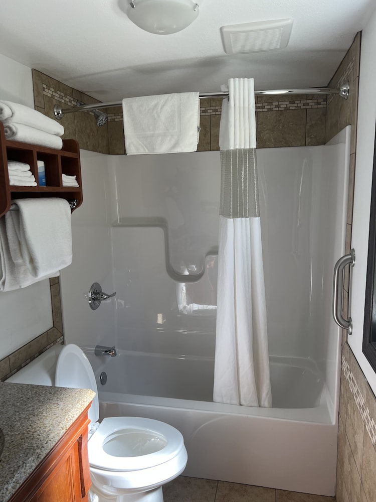 All Star Inn & Suites - photo 297