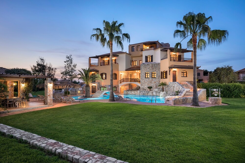 Iason Villas — 4-Star Luxury Hotel in Chania, Greece