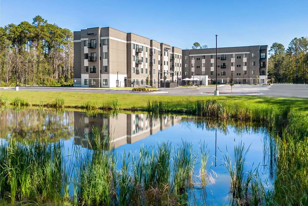 WaterWalk Extended Stay by Wyndham Jacksonville Deerwood Pk - photo 2