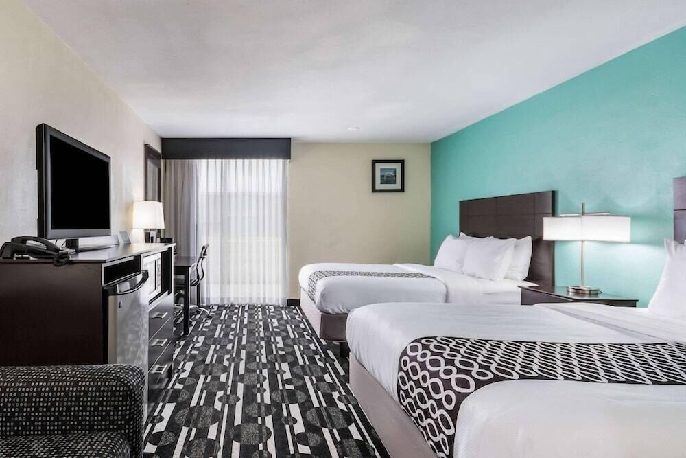 Bricktown Hotel & Extended Stay - photo 19