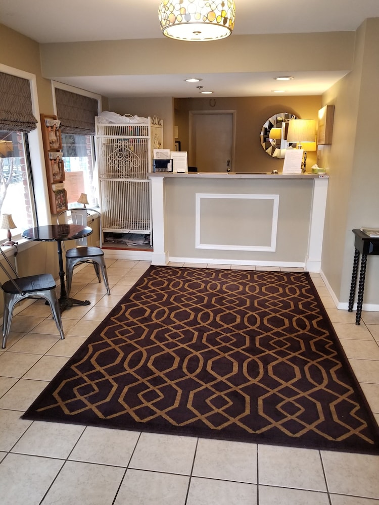 Mainstay Inn - photo 5