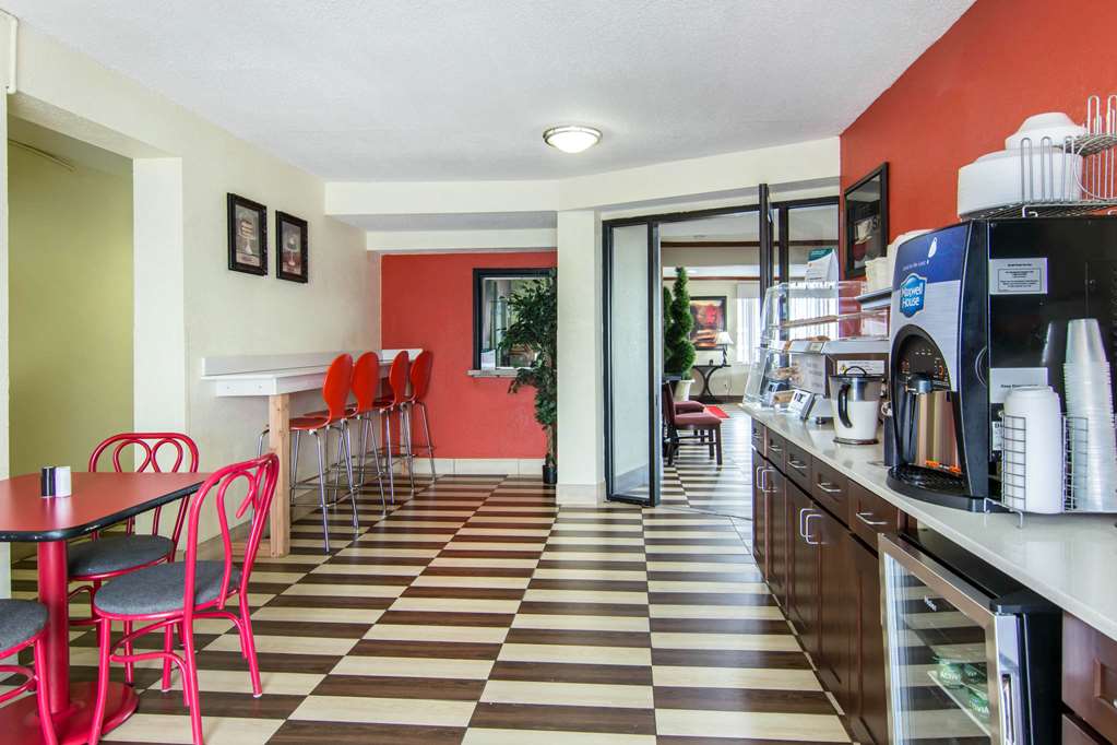 Park Inn by Radisson Weldon Roanoke Rapids - photo 20