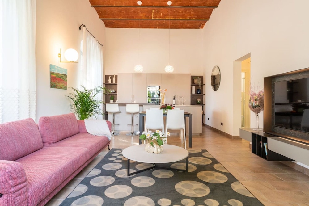 Mery's House — 4-Star Luxury Hotel in Montepulciano, Italy