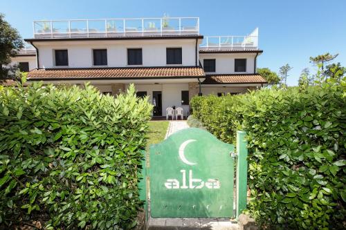 Liza 3 - carbon neutral hotel in Unknown City