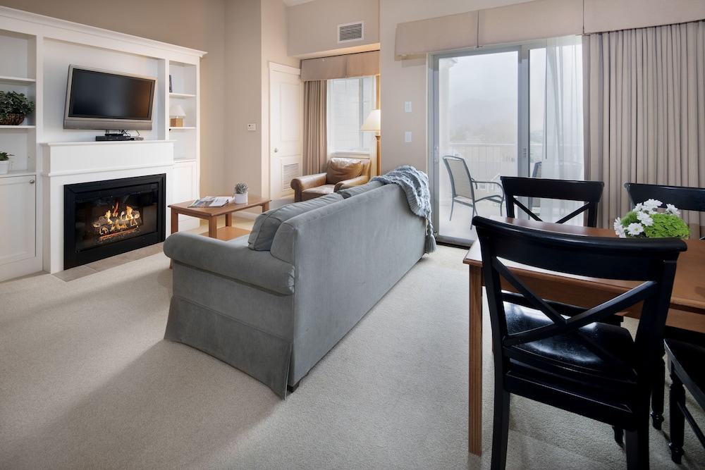 Rivertide Suites Hotel - photo 14
