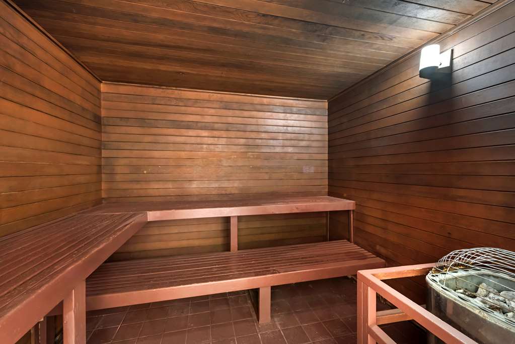 Best Western Plus Eagleridge Inn & Suites - photo 54