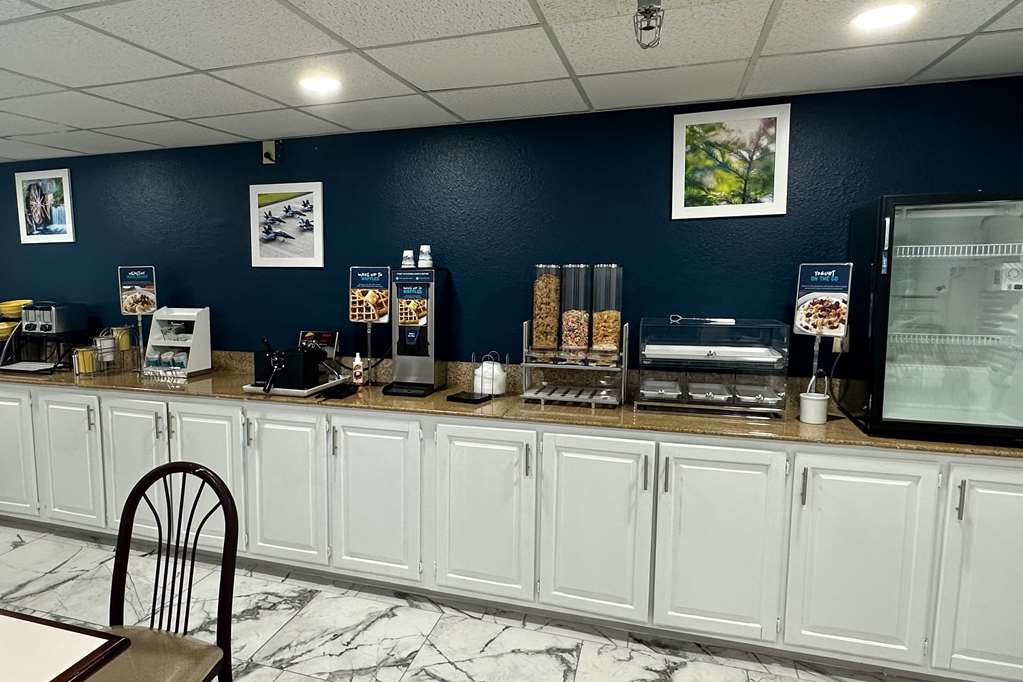 Clarion Pointe Vidalia Lyons West - photo 30