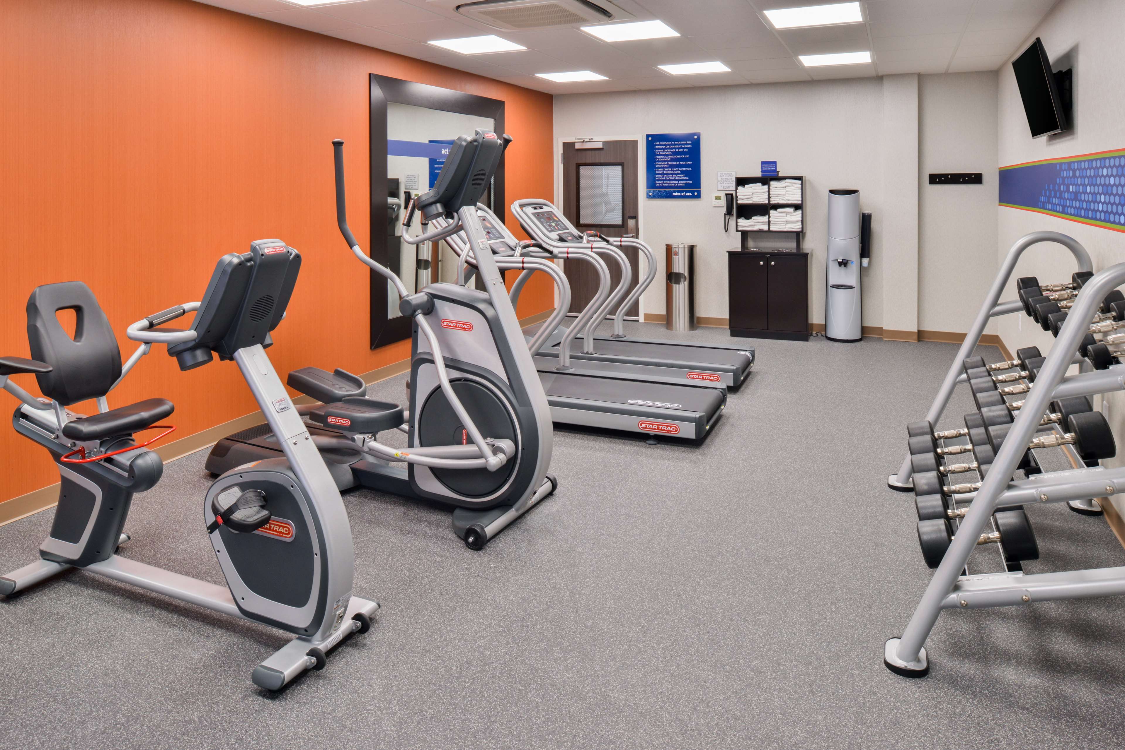 Hampton Inn Emporia - photo 24