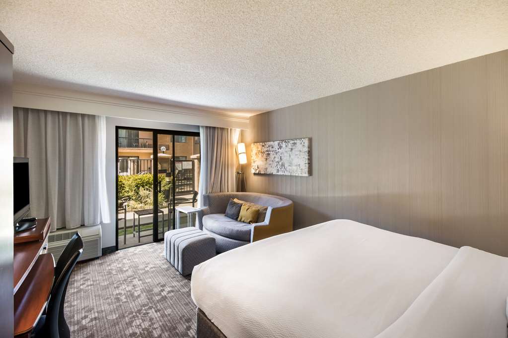 Sonesta Select Huntington Beach Fountain Valley - photo 10