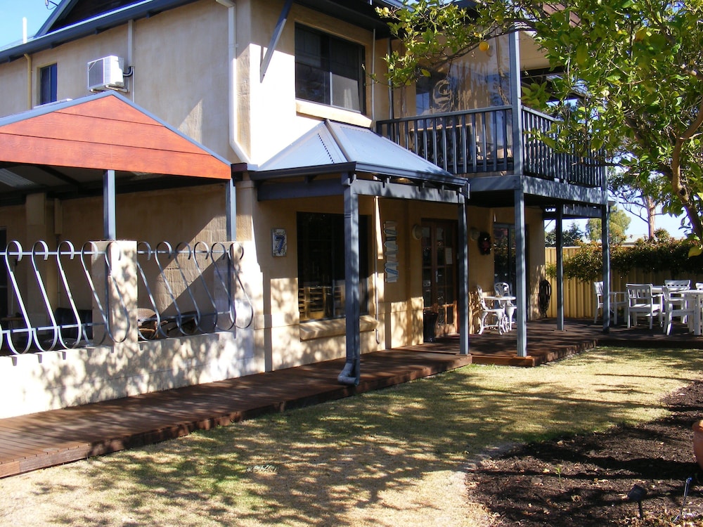 Observatory Guesthouse Adults Only — 4-Star Luxury Hotel in Busselton, Australia