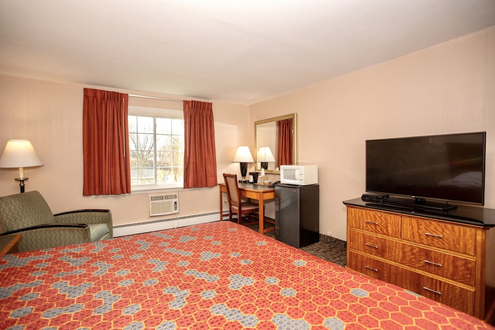 Budget Inn Syracuse Airport - photo 23