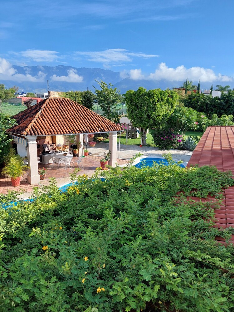 Casa Quinta Mar Casa de campo en el Tule — 4-Star Luxury Hotel in Santa Maria Del Tule, Mexico