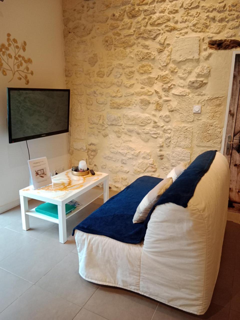 Le Cosy Cabarieu — Unknown City — photo 3