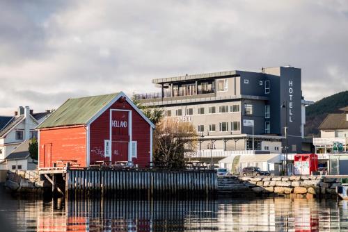 Vestnes Fjordhotell — hotel near Molde Airport, Årø
