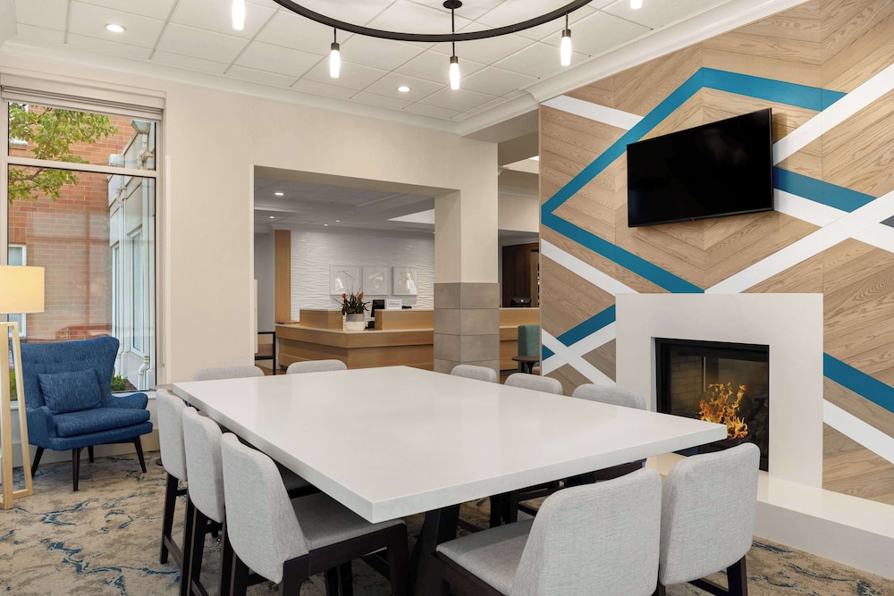 Hilton Garden inn Spokane Airport - photo 2