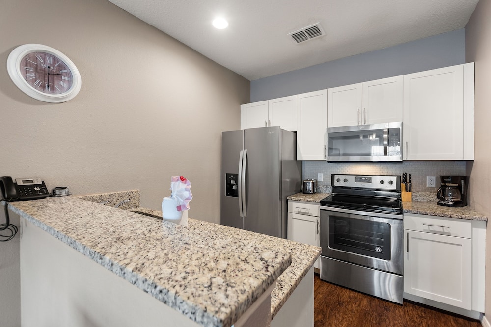 Lucky Find @ Lucaya Resort By Shine Villas #713 3 Bedroom Townhouse - photo 8