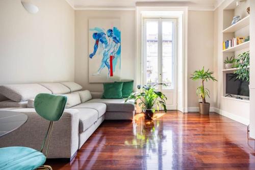 Peaceful apartment in Porta Venezia — 4-Star Luxury Hotel in Milan, Italy