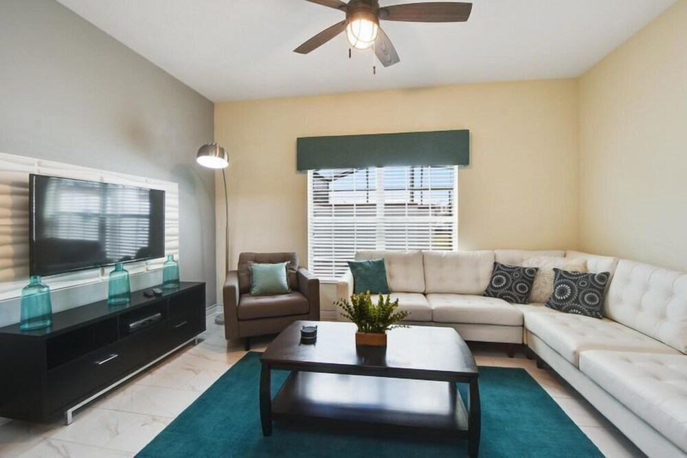 ChampionsGate 4BR 3BA Townhome — 4-Star Luxury Hotel in Kissimmee, United States
