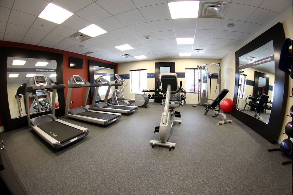Hampton Inn & Suites Grand Forks - photo 24