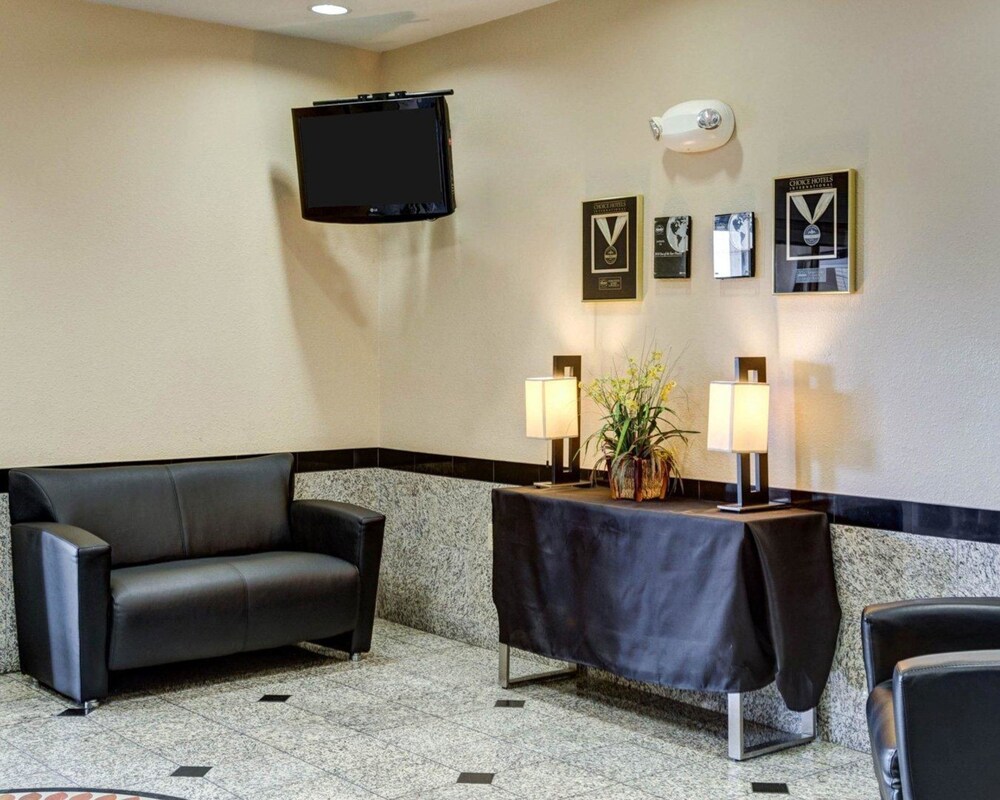 Suburban Extended Stay LaPlace - photo 4