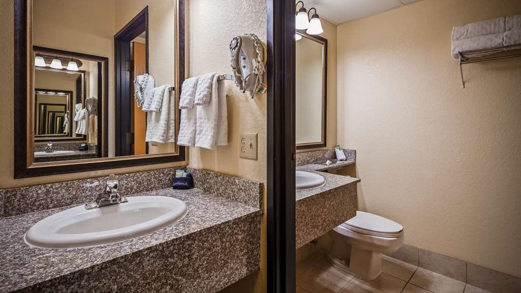 Best Western Center Pointe Inn - photo 28