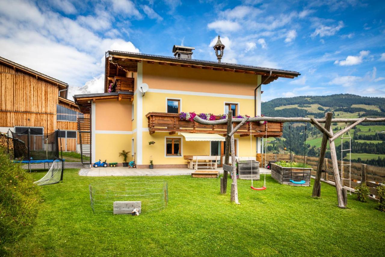 Brennergut Ferienwohnung am Bauernhof — 4-Star Luxury Hotel in Muehlbach Am Hochkoenig, Austria