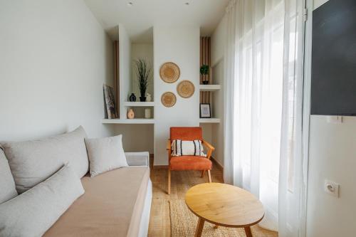 Penthouse 4th Fl Apartment at Pagrati Large Veranda — 4-Star Luxury Hotel in Athens, Greece