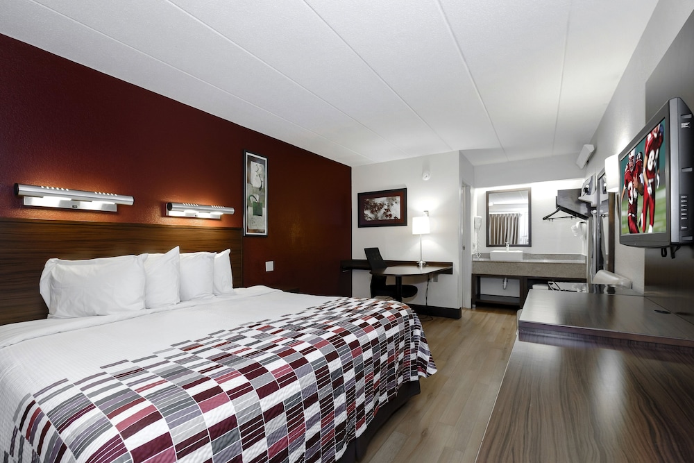 Red Roof Inn Aberdeen - photo 20