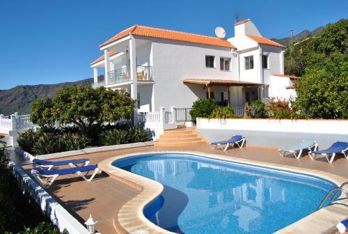 Casitas Rosheli — 4-Star Luxury Hotel in Los Llanos De Aridane, Spain