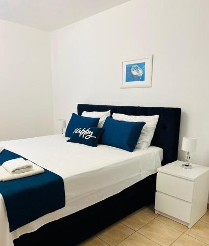 Hvar beach vacation — 4-Star Luxury Hotel in Jelsa, Croatia