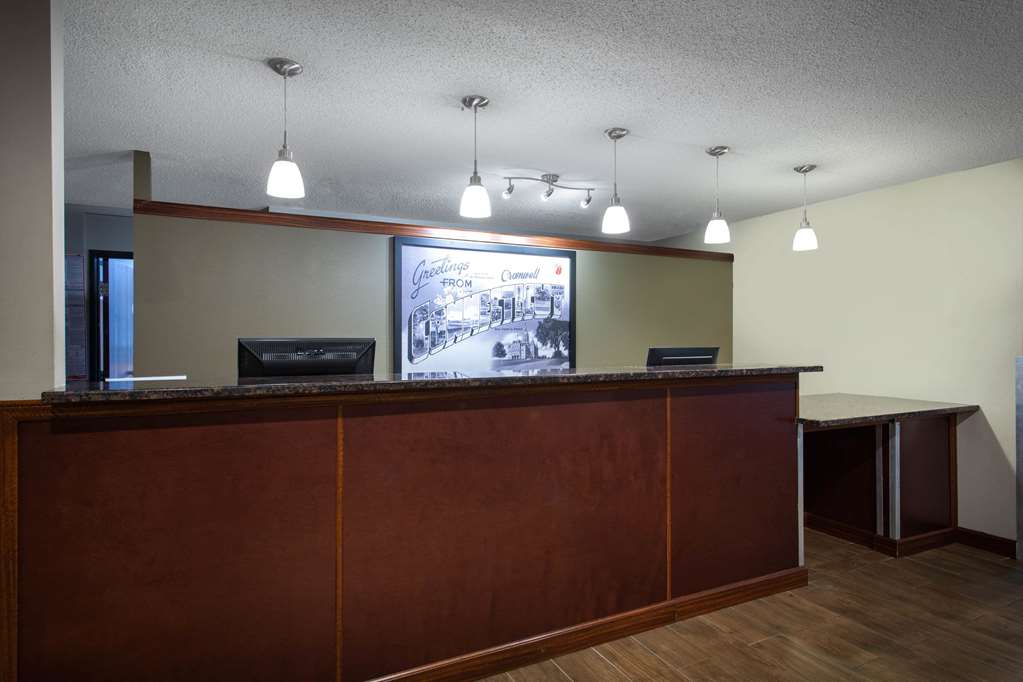 Super 8 by Wyndham Cromwell Middletown - photo 9