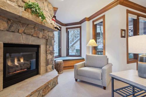 McCoy Peak 102 by East West Hospitality — 4-Star Luxury Hotel in Beavercreek, United States