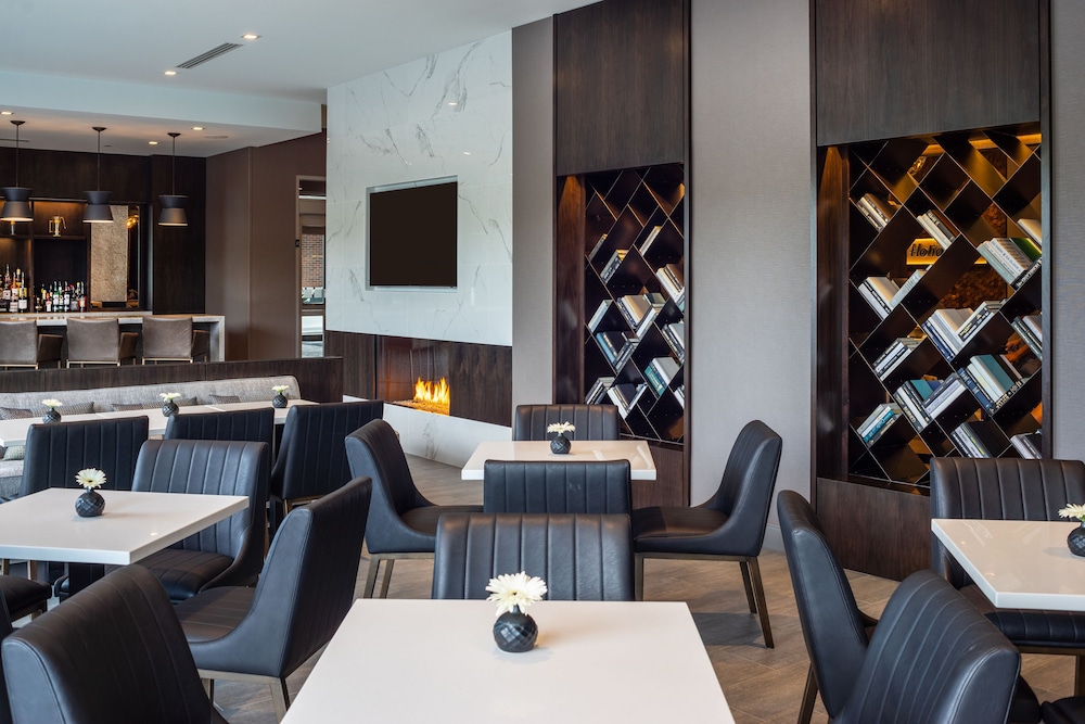Holiday Inn Boston Logan Airport Chelsea by IHG - photo 21