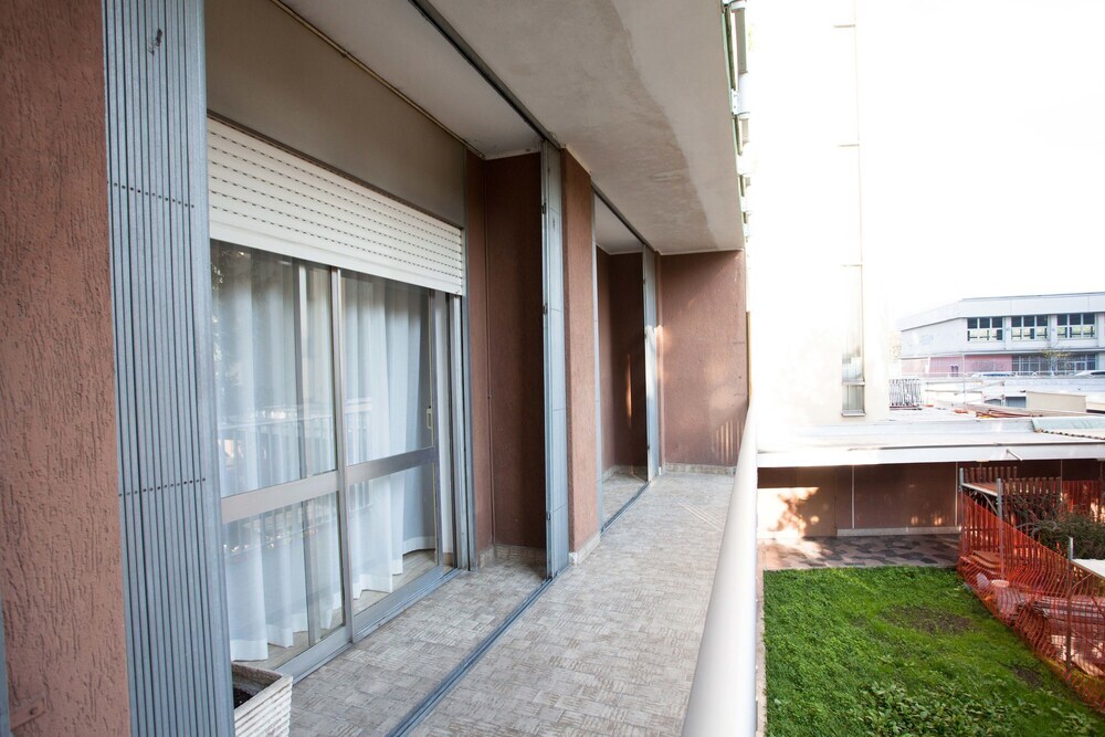 Bnbook Perfetti Rho Fiera Ampio Quadrilocale Con 3 Camere e 2 Bagni in Rho, Italy